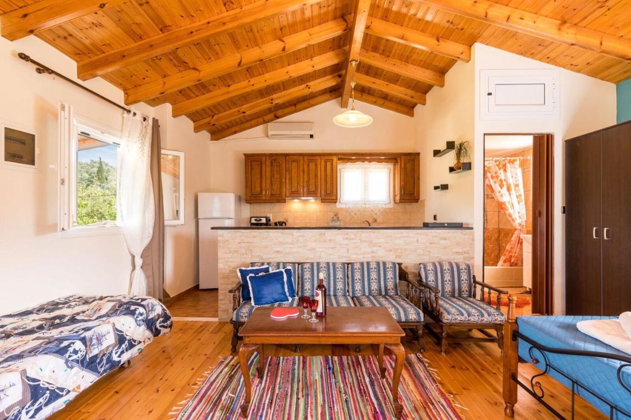 Malotu Resort Sinarades Экстерьер фото