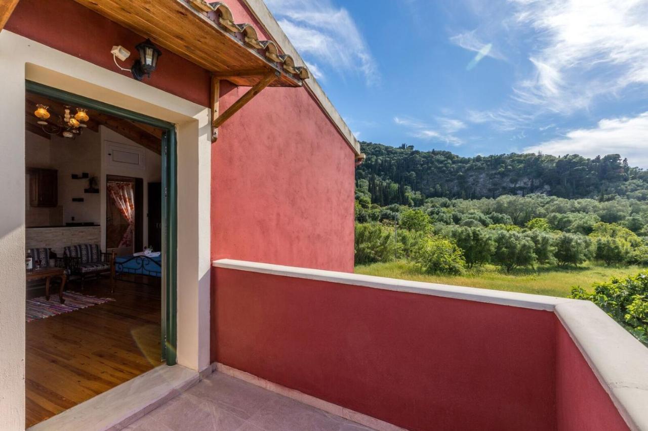 Malotu Resort Sinarades Экстерьер фото